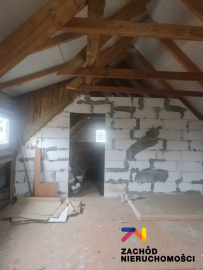 Dom wolno stojący w pobliżu Krosna Odrz.